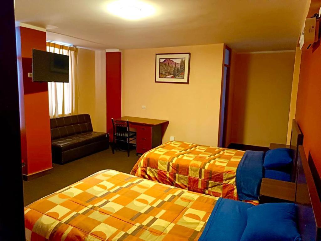 Hotel Posada De Belen Espinar Bagian luar foto