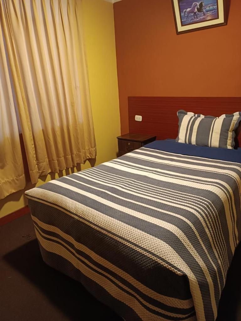 Hotel Posada De Belen Espinar Bagian luar foto