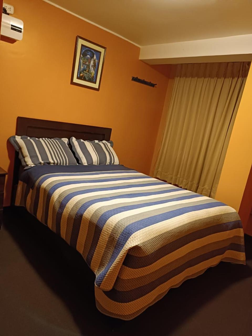 Hotel Posada De Belen Espinar Bagian luar foto